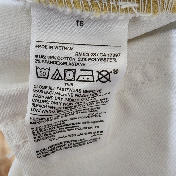 NWT Old Navy High Rise Wow Wide Leg White Jeans Size 18 Women’s Denim - Picture 16 of 16